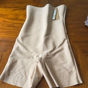 SKIMS Nude Strapless Shapewear